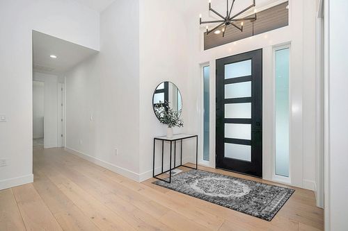 Comeet Area Rug 4x6, Washable Rug, Indoor Throw Mat Anti Slip Backing Floor Carpet for Kitchen Living Room Bedroom Dining Room Black/White in Modern White Entryway