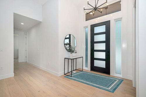 Unique Loom Outdoor Border Collection Area Rug - Soft Border (4' 1" x 6' 1" Rectangle, Teal/ Ivory) in Modern White Entryway