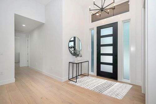 nuLOOM Zola Geometric Moroccan Area Rug, 4x6, Grey in Modern White Entryway