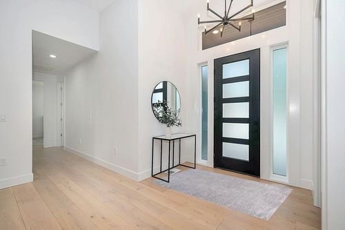 JONATHAN Y SEU100A-4 Haze Solid Low-Pile Indoor Area-Rug Casual Contemporary Solid Traditional Easy-Cleaning Bedroom Kitchen Living Room Non Shedding, 4 ft x 6 ft, Grey in Modern White Entryway