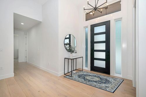 GlowSol Boho Washable Area Rug 4x6 Boho Floral Rug Carpet Low-Pile Rug for Bedroom Living Room, Non-Slip Print Distressed Accent Rug for Nursery Room Entryway Kitchen Office in Modern White Entryway