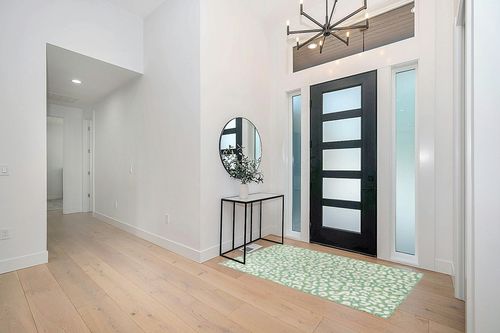 Unique Loom Outdoor Safari Collection Area Rug - Leopard (4' 1" x 6' 1" Rectangle, Green Blue/ Ivory) in Modern White Entryway