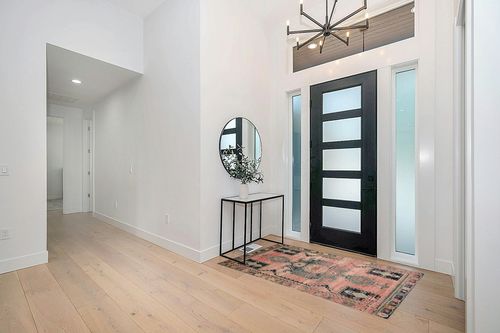 Loloi II Jocelyn Collection JOC-06 Accent Rug 4'-0" x 6'-0" Rose/Rose Rectangular 0.38" Thick in Modern White Entryway