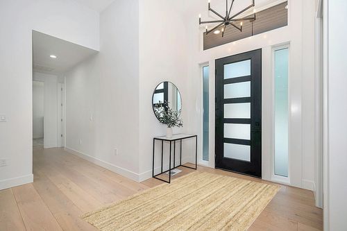 ‎Natural ‎Farmhouse ‎Braided ‎Kitchen, Bedroom, Living Room, Hallway, Dining Room ‎Area Rug in Modern White Entryway