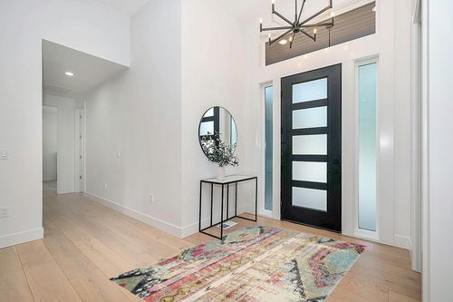 Multi Shabby Chic Living Room, Bedroom, Playroom, Dining Room, Nursery Room Area Rug in Modern White Entryway