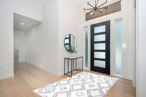 NuLOOM Lola Geometric Shag Area Rug, 5' 3" x 7' 6", White in Modern White Entryway