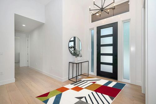 SAFAVIEH Hollywood Collection Area Rug - 5'3" x 7'6", Ivory & Peacock Blue, Mid-Century Modern Design, Non-Shedding & Easy Care, Ideal for High Traffic Areas in Living Room, Bedroom (HLW709B) in Modern White Entryway