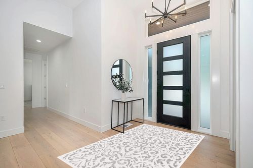 My Texas House by Orian Indoor/Outdoor Lady Bird Area Rug, 5'2" x 7'6", Natural/Grey in Modern White Entryway