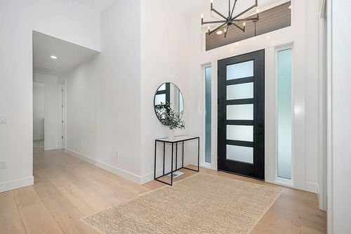 Unique Loom Davos Shag Collection Area Rug - Solid (5' 3" x 8' Rectangle, Linen) in Modern White Entryway