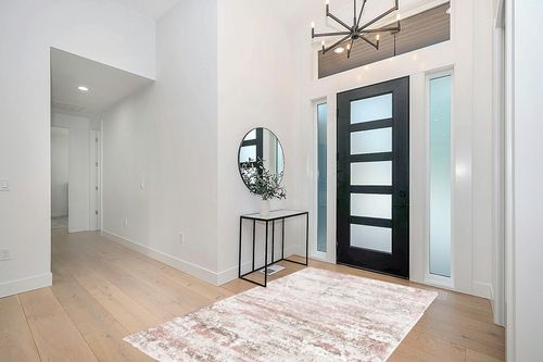 SAFAVIEH Meadow Collection Area Rug - 5'3" x 7'6", Beige & Pink, Modern Abstract Design, Non-Shedding & Easy Care, Ideal for High Traffic Areas in Living Room, Bedroom (MDW585B) in Modern White Entryway