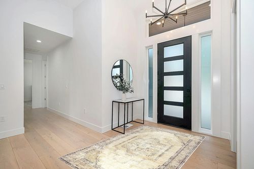 nuLOOM Glenda Machine Washable Faded Medallion Area Rug, 5x8, Light Grey in Modern White Entryway
