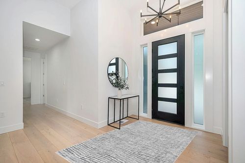 nuLOOM Sherill Abstract Transitional Area Rug, 5' x 8', Grey in Modern White Entryway