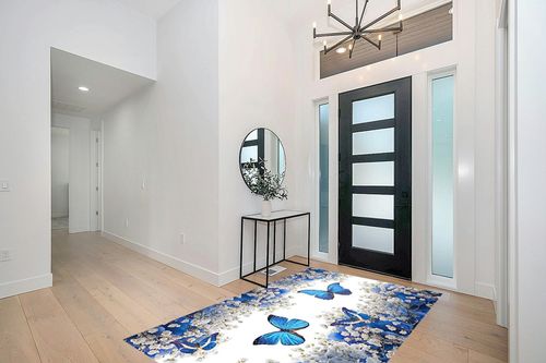 Butterfly Design Area Rug,5x8ft, Beautiful White Flowers and Blue Butterflies Pattern Rugs Retro Machine Washable Big Carpets for Living Room Boys Girls Bedroom Bathroom Dorm Playroom Art Decor in Modern White Entryway