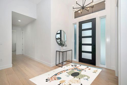 SAFAVIEH Carousel Kids Collection Area Rug - 5'3" x 7'6", Ivory, Animal Design, Non-Shedding & Easy Care, Ideal for High Traffic Areas for Boys & Girls in Playroom, Nursery, Bedroom (CRK120A) in Modern White Entryway