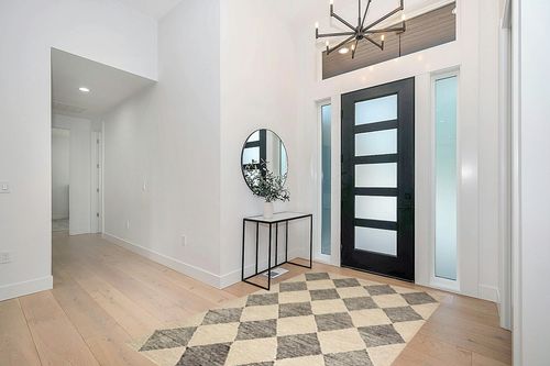 Loloi Chris Loves Julia x Francis Beige/Charcoal 5'-0" x 7'-6" Area Rug in Modern White Entryway