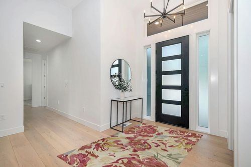 Fab Habitat Indoor Wool Rug - Hand-Hooked Pure Indian Wool by Expert Weavers - Provides Comfort and Beauty for Everyday Use - Gulmarg - Multicolor (5' x 8') in Modern White Entryway