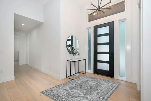 Rugland 5x7 Area Rugs in Modern White Entryway