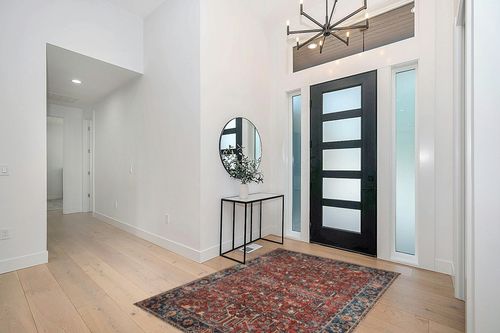 Valenrug Washable Rug 5x7 in Modern White Entryway