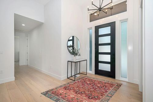 vivorug Washable Rug in Modern White Entryway