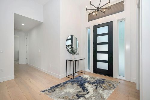 Blue Contemporary Fade Resistant Living Room Area Rug in Modern White Entryway
