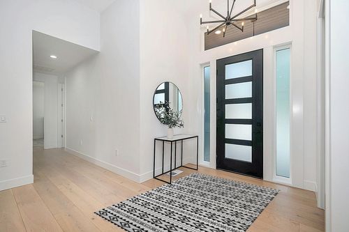 Tabitha BLACK/OFF White Rug Union Rustic Rug Size: Rectangle 5' x 7' in Modern White Entryway