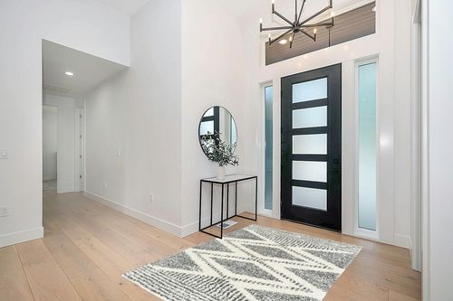 Mark&Day Area Rugs, 5x7 Gever Shag Charcoal Area Rug, Gray/Cream/White Carpet for Living Room, Bedroom or Kitchen (5'3" x 7'3") in Modern White Entryway
