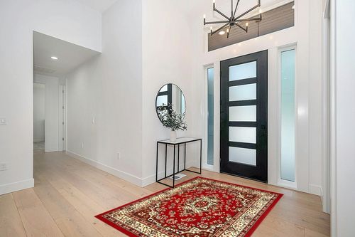 Antep Rugs Kashan King Collection Himalayas Oriental Polypropylene Indoor Area Rug (Maroon/Beige, 5' x 7') in Modern White Entryway