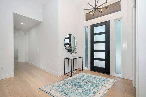 Syalife Washable Rug Vintage Area Rugs, 5'x 7' Living Room Rug with Non Slip Backing, Ultra-Thin Medallion Distressed Non-Shedding Boho Rug, Vintage Floor Mat Indoor Rug (FG04-Blue, 5'x 7') in Modern White Entryway