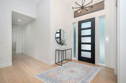 IMINROME Vintage Medallion Area Rug 5' 3" x 7' 3", Stain Resistant Non-Shedding Distressed Living Room Carpet for Home Decor Accent Rug Floor Carpet Mat for Bedroom Decoration, Grey/Red in Modern White Entryway