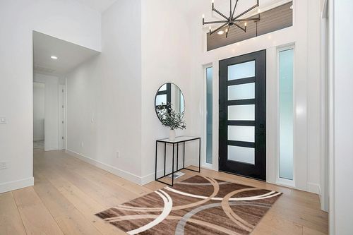 Rugshop Modern Wavy Circles Design Area Rug 5' 3" x 7' 3" Brown in Modern White Entryway