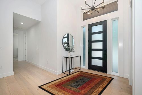 Home Dynamix Royalty Vega Contemporary Geometric Area Rug, Blue/Ivory, 5'2"x7'2" in Modern White Entryway