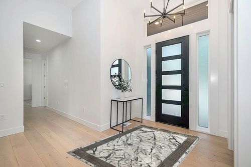 United Rugs Marble Collection Grey Area Rug Modern Abstract Swirl Design Non-Shedding Carpet (5' x 7') in Modern White Entryway