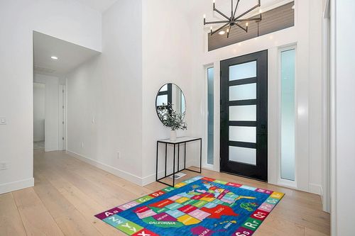 Eric Carle Elementary USA Map Kids Machine Washable Area Rug Blue/Red, 4'11"x6'6" in Modern White Entryway
