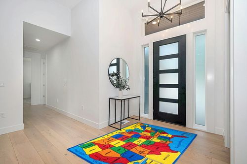 Kids Rug USA Map Area Rug 5x7 (Approx : 4'11" X 6' 10") Non Slip Gel Backing in Modern White Entryway