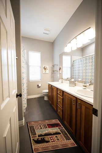 Mayberry Rugs Aspen Area Rug, 2'3"x3'3", Multicolor in Wooden and Grey Bathroom