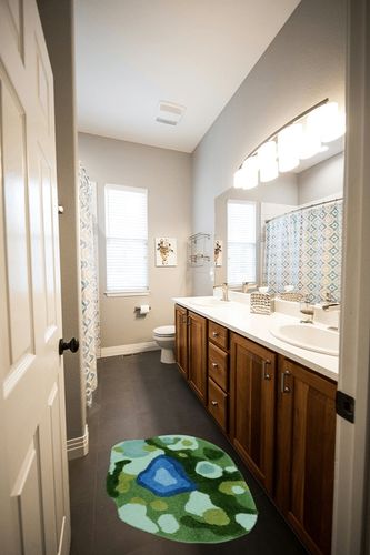 HelloTree Green Moss Shag Bathroom Rugs Oval Bath Mats for Bathroom Decor Soft Non-Slip Washable Indoor Shower Mat Doormat 20"x32" in Wooden and Grey Bathroom