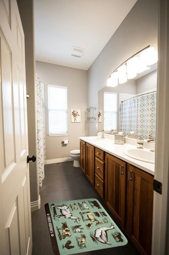 Vintage Black Green Bath Rugs Horse Highland Bull Bathroom Rug Carpet Sheep Goat Rooster Bathroom Accessories Duck Bird Chicken Bedroom Living Room Rug Farmhouse Animal Rugs Farm Style Room Decor in Wooden and Grey Bathroom
