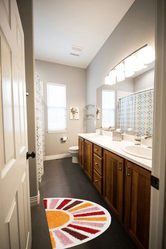 TRUEDAYS Boho Bathroom Rugs Cute Half Circle Bath Mat Non Slip Absorbent Bohemian Retro Bathroom Mat Semi Round Colorful Sun Washable Bath Rug Room Decor in Wooden and Grey Bathroom