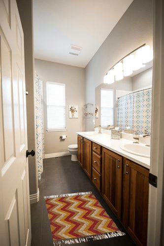 VHC Brands Harvest & Thanksgiving Rustic & Lodge Flooring - Sierra Red Kilim Rug, 2' x 3' in Wooden and Grey Bathroom