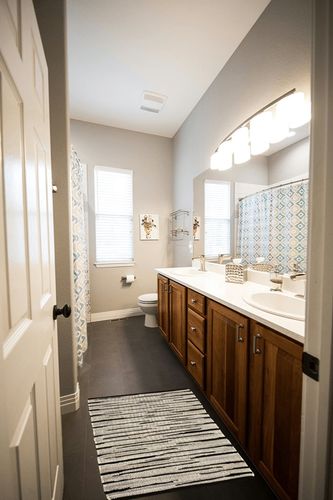 Bedding Craft Hand Made Woven Tonal Chindi Rugs 24x36 - Inch Rectangle Area Rugs, Reversible Farmhouse Area Rugs, Braided Chindi Cotton Area Rugs - Grey Multi in Wooden and Grey Bathroom