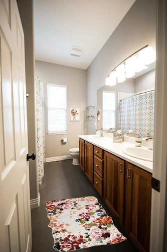 Estmy Pink Boho Floral 2x3 Throw Rugs for Kitchen Bathroom Entryway Non Slip Washable, Farmhouse Vintage Country Accent Small Area Rug for Girls Bedroom Nursey Dorm Living Room Thin Indoor Doormat in Wooden and Grey Bathroom