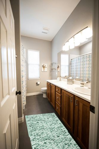 Wonnitar Moroccan Washable Kitchen Runner Rug,2x4.3 Sage Green Laundry Room Rug Runner Carpet,Non-Slip Distressed Trellis Print Indoor Low Pile Throw Mat for Bathroom Guest Powder Room in Wooden and Grey Bathroom