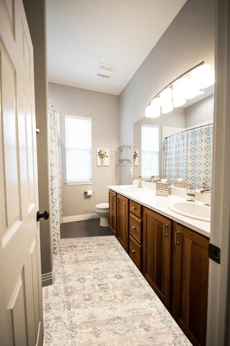 Loloi II Hathaway Collection HTH-03 Java/Multi, Traditional 2'-6" x 7'-6" Runner Rug in Wooden and Grey Bathroom