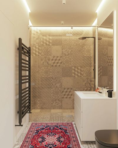 SAFAVIEH Serapi Collection Area Rug - 3'3" x 5', Red & Beige, Machine Washable & Slip Resistant, Boho Chic Design, Ideal for High Traffic Areas in Living Room, Bedroom, Dining (SEP557Q-3) in White Tiled Bathroom