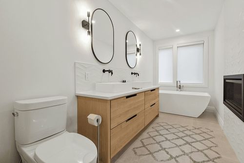 Dynamic Rugs Rug, 7'5" x 10'6", White/Silver in Scandinavian Neutral bathroom