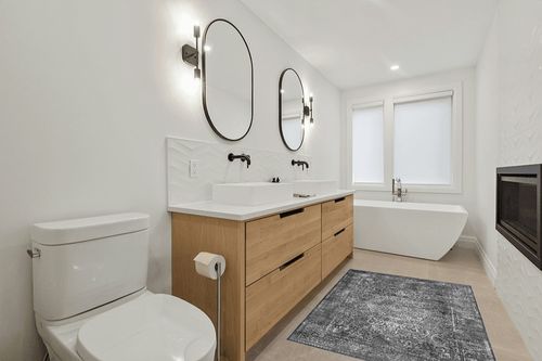 nuLOOM Transitional Persian Delores Area Rug, 4x6, Dark Grey in Scandinavian Neutral bathroom