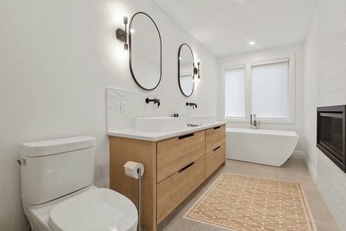 Loloi Chris Loves Julia x Judy Natural/Ivory 3'-6" x 5'-6" Accent Rug in Scandinavian Neutral bathroom