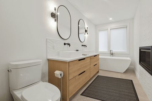 Unique Loom Outdoor Border Collection Area Rug - Checkered (4' x 6' Rectangle, Gray/ Black) in Scandinavian Neutral bathroom