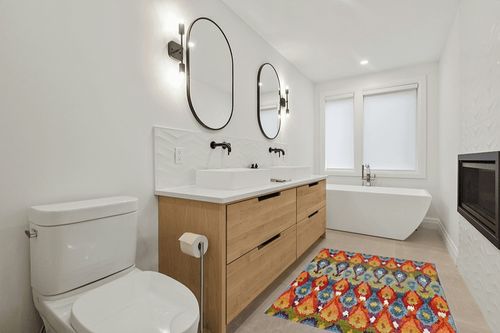 Unique Loom Outdoor Modern Collection Area Rug - Ikat (4' 1" x 6' 1" Rectangle, Multi/ Burgundy) in Scandinavian Neutral bathroom