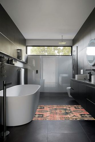 Loloi II Jocelyn Collection JOC-06 Accent Rug 4'-0" x 6'-0" Rose/Rose Rectangular 0.38" Thick in Black Modern Bathroom